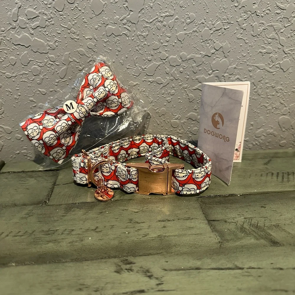Santa Dog Collar w detachable matching bow - Size M/L